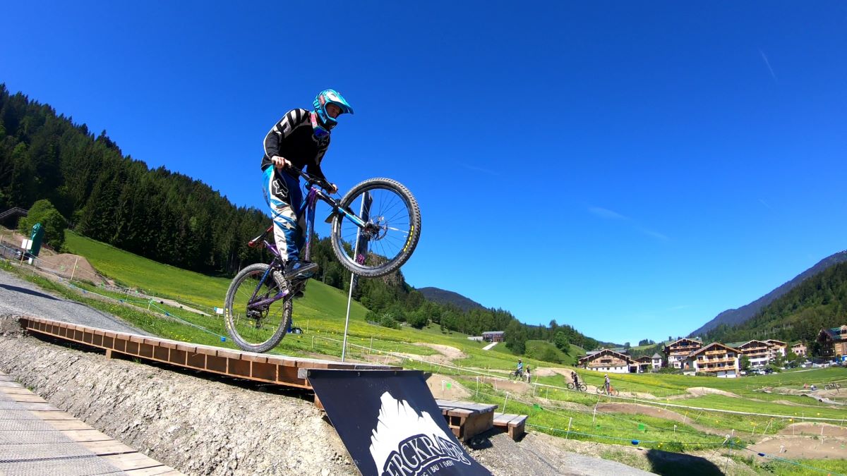 Bikepark Coach 4